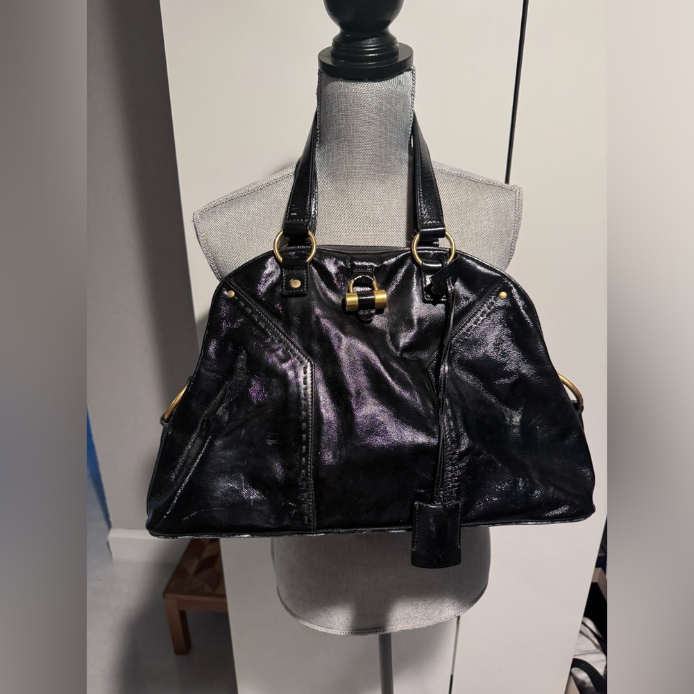 YSL iconic muse bag in black patent leather